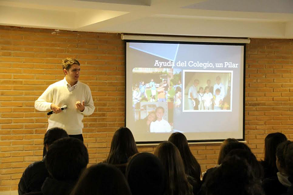 Andrés en una de sus últimas charlas. Foto: Colegio Santa Cruz de Chicureo