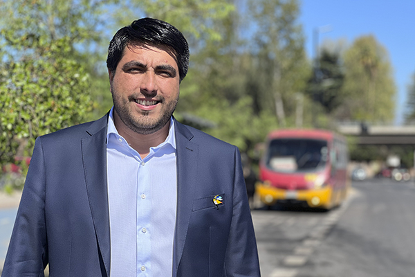Nuevo seremi de transporte visita Colina