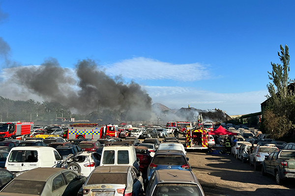 Bomberos trabaja intensamente