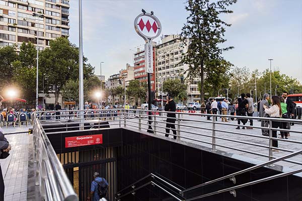 Metro Baquedano