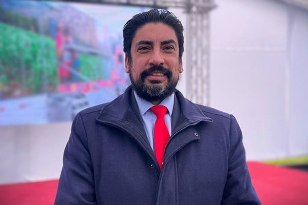 Rubén Oyarzo