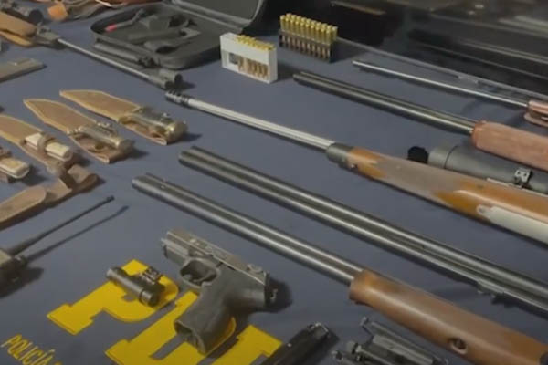 PDI robo armamento Colina