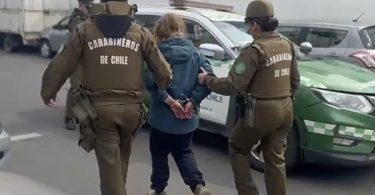 mujer armada