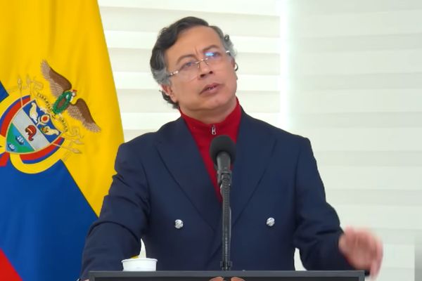 Petro llama a colombianos