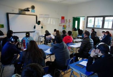 Regularización de Estudios en Colina