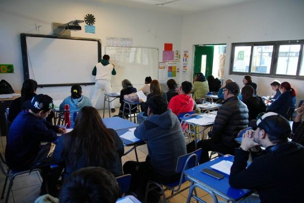 Regularización de Estudios en Colina