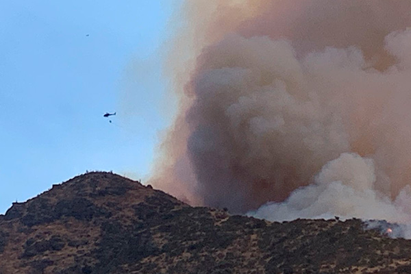 [VIDEO] Incendio forestal se reactiva en Tiltil