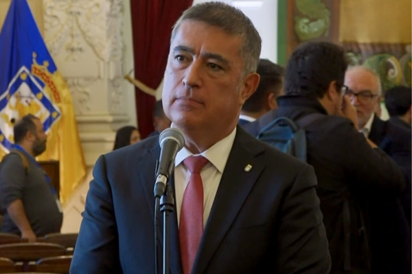 Desbordes critica a diputados Escuelas Protegidas