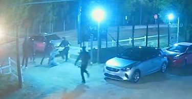 Violento robo de vehículo