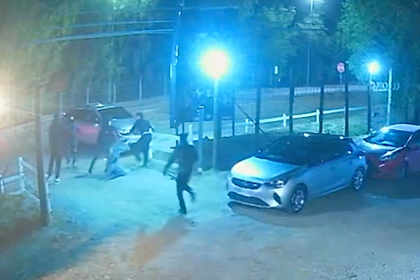 Violento robo de vehículo