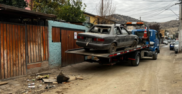 Colina vehículos abandonados